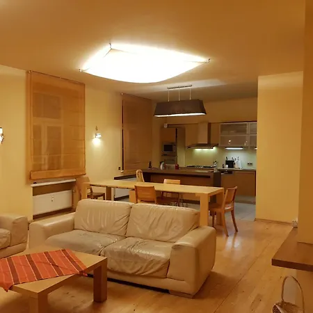 Spacious Retreat 아파트 리가